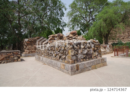 インド 世界遺産デリーのクトゥブ・ミナールとその建造物群 インド 世界遺産デリーのクトゥブ・ミナールとその建造物群 124714367