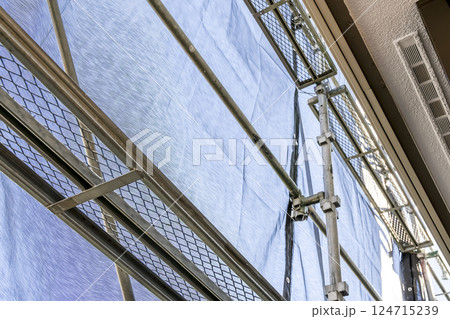 戸建て家屋の外壁修繕工事 軒下 戸建て家屋の外壁修繕工事 軒下 124715239