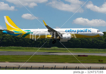 セブ航空A321十余三左入りアブローチ 124717193