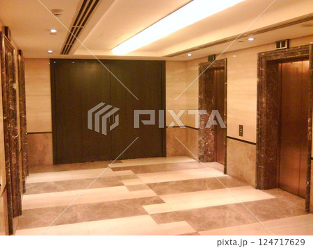 室内 インドア 家の中 124717629