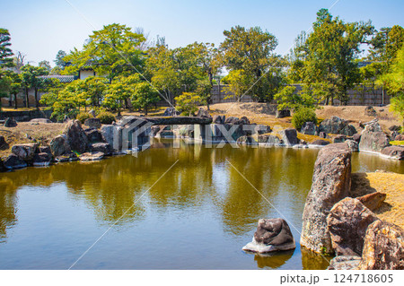 【京都風景】二条城　早春の二の丸庭園 124718605