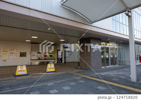 JR西日本おおさか東線「南吹田駅」 124718820