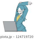 ノートパソコンの前で伸びをする真面目そうな女性会社員 124719720
