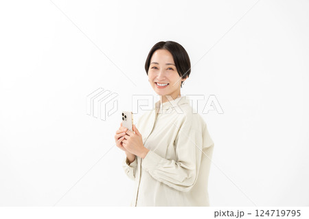 女性　スマートフォン　スマホ 124719795