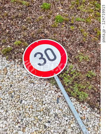 30 kmh Speed Limit Sign on Ground, Urban Environment, Road Safety, Transportation, Regulations. High quality photo 30 kmh Speed Limit Sign on Ground, Urban Environment, Road Safety, Transportation, Regulations. High quality photo 124719915