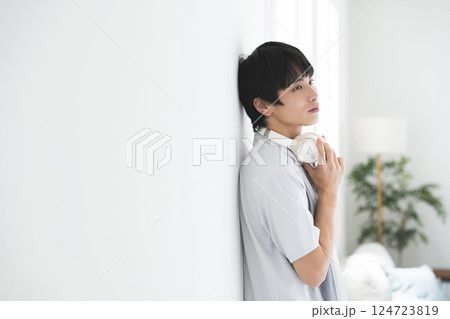 男性ポートレート 124723819