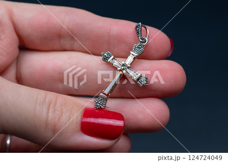 Unique necklace for women on a black background, promotional photo for an online vintage and handmade jewelry store 124724049