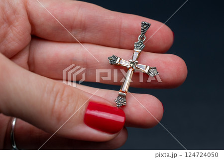 Unique necklace for women on a black background, promotional photo for an online vintage and handmade jewelry store 124724050