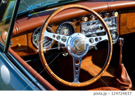 Steering wheel and dashboard of old car 124724637