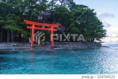 Torii Gate to Shinto Shrine on Turquoise Bay Waters Torii Gate to Shinto Shrine on Turquoise Bay Waters 124726172