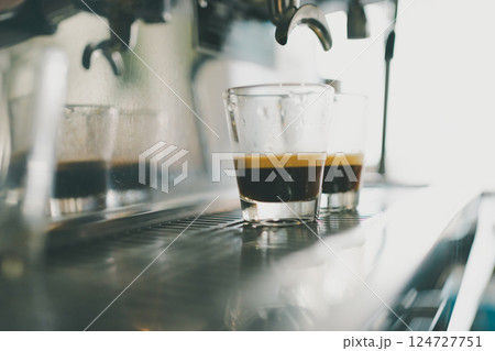 coffee shop coffee shop 124727751