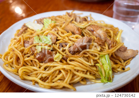 日本の岡山県真庭市の蒜山高原のとても美味しいひるぜん焼そば 124730142