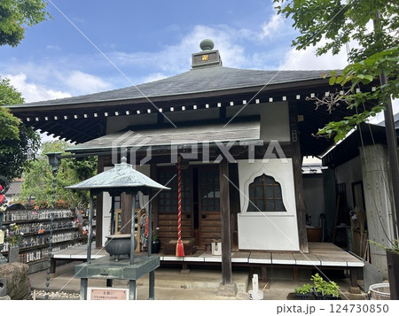 東京都東村山市のお寺、大善院の地蔵堂です。 東京都東村山市のお寺、大善院の地蔵堂です。 124730850