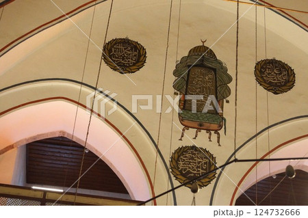 トルコ コンヤのメヴラーナ博物館 霊廟の内部 トルコ コンヤのメヴラーナ博物館 霊廟の内部 124732666