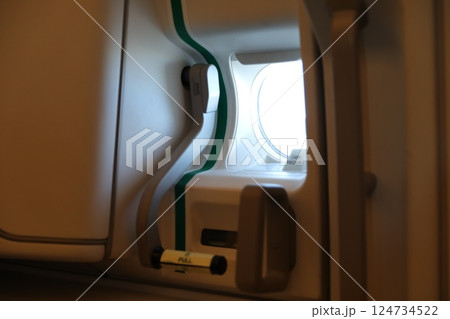 搭乗口 非常口 非常用出口 124734522