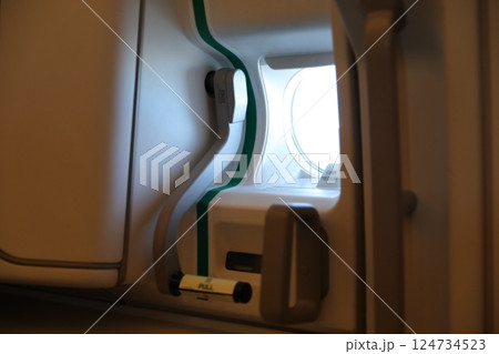 搭乗口 非常口 非常用出口 124734523