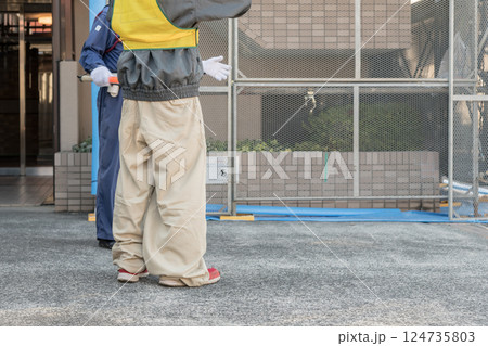 【マンション大規模修繕工事 足場】 【マンション大規模修繕工事 足場】 124735803