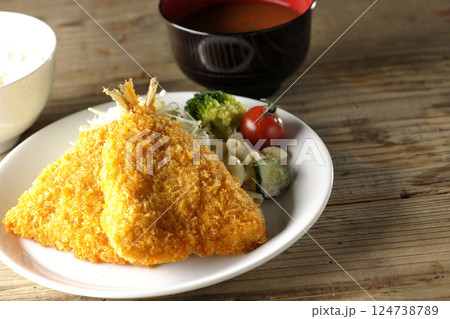鯵のフライ定食 124738789