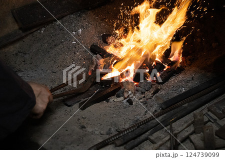 鍛冶屋 炎 124739099
