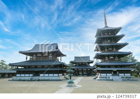 世界遺産 聖徳宗総本山法隆寺西院伽藍 金堂と五重塔 世界遺産 聖徳宗総本山法隆寺西院伽藍 金堂と五重塔 124739317