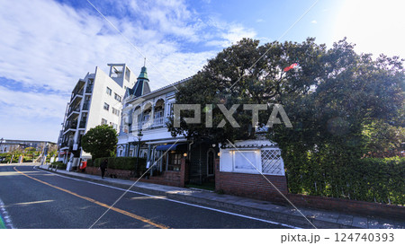 山手十番館の春 124740393