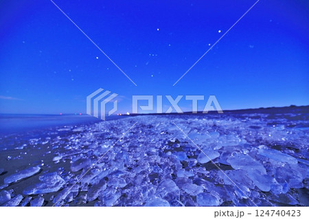 ジュエリーアイスとオリオン座 124740423