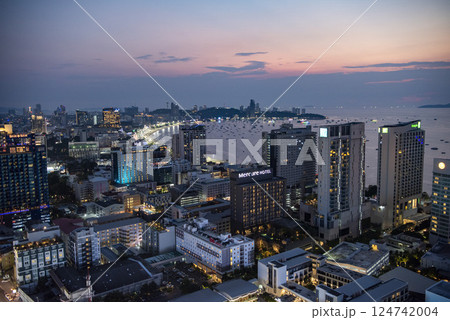 THAILAND PATTAYA CITY SKYLINE 124742004