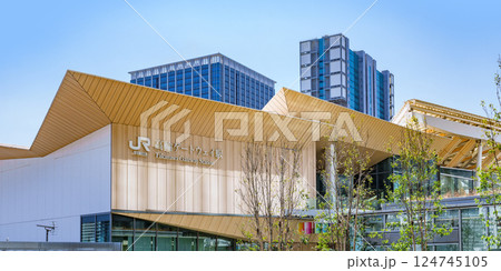 高輪ゲートウェイ 駅前 に 高輪ゲートウェイシティ が 開業 : まちびらき の 様子 高輪ゲートウェイ 駅前 に 高輪ゲートウェイシティ が 開業 : まちびらき の 様子 124745105