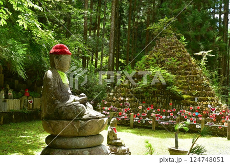高野山　奥の院　無縁塚 124748051