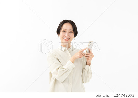 女性 スマートフォン スマホ 女性 スマートフォン スマホ 124748073