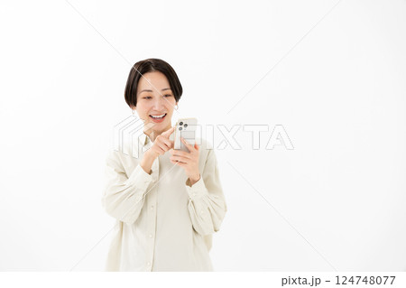 女性 スマートフォン スマホ 女性 スマートフォン スマホ 124748077