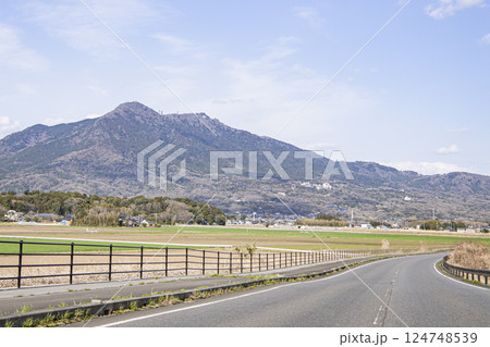 つくばバイパスからの筑波山 124748539