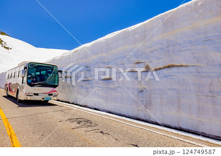 富山県 雪の大谷ウォーク 富山県 雪の大谷ウォーク 124749587