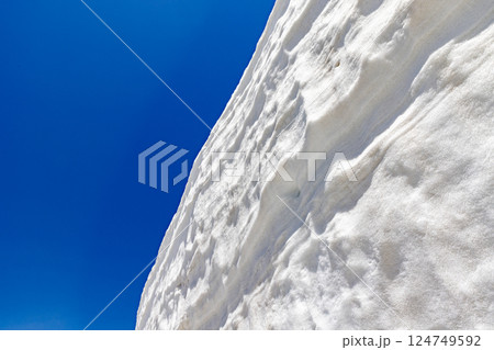 富山県　雪の大谷ウォーク 124749592
