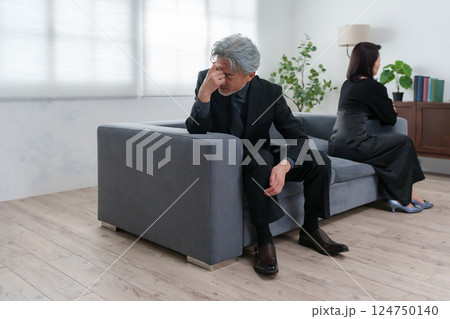 夫婦喧嘩 夫婦喧嘩 124750140