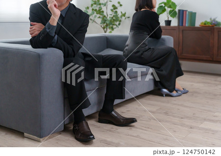 夫婦喧嘩 夫婦喧嘩 124750142