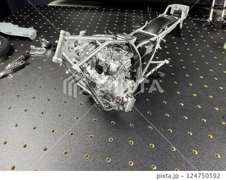 大型プラモデルを作ろう　オートバイ 124750592