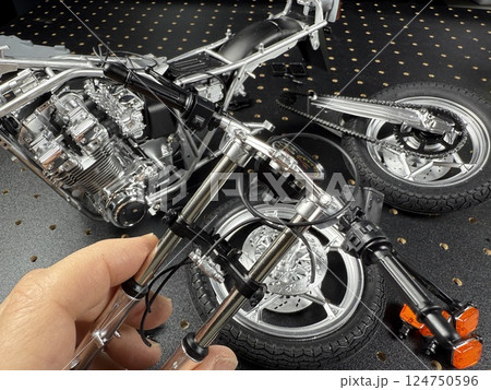 大型プラモデルを作ろう　オートバイ 124750596