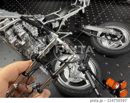 大型プラモデルを作ろう　オートバイ 124750597