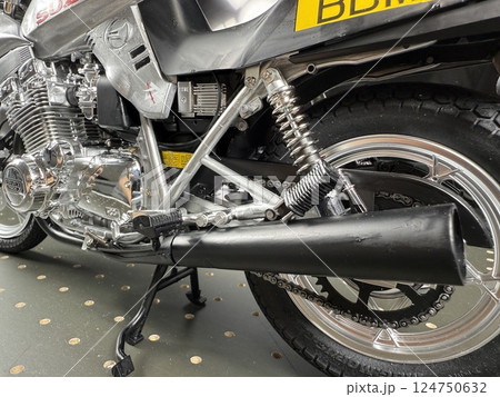 大型プラモデルを作ろう　オートバイ 124750632