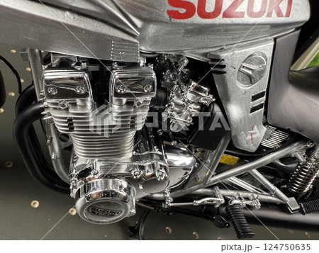 大型プラモデルを作ろう オートバイ 大型プラモデルを作ろう オートバイ 124750635