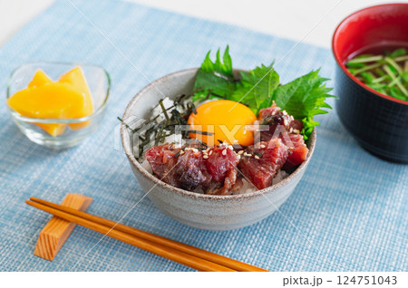 漬けマグロ丼 124751043