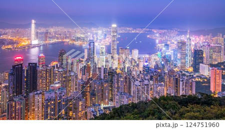 香港　ビクトリアピークからの夜景 124751960