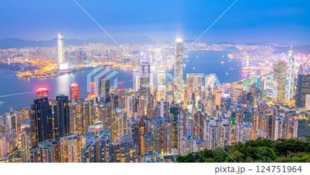 香港　ビクトリアピークからの夜景 124751964