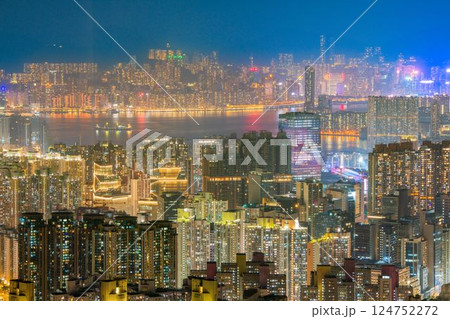 香港　カオルーン・ピーク（飛鵝山）からの夜景 124752272