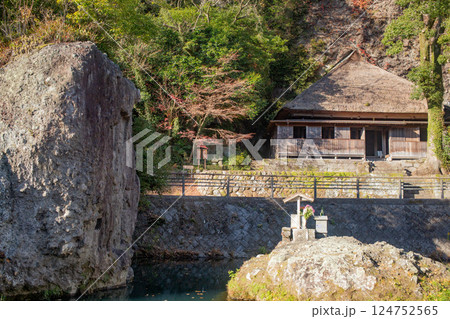 川中不動 124752565