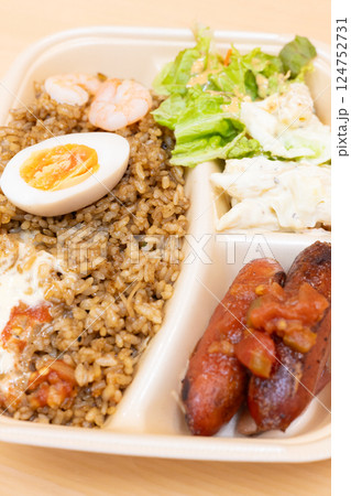 おいしいナシゴレンのテイクアウト おいしいナシゴレンのテイクアウト 124752731