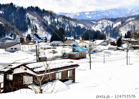 JR飯山線 横倉駅周辺の風景(長野県栄村)【2025.3】 124753576
