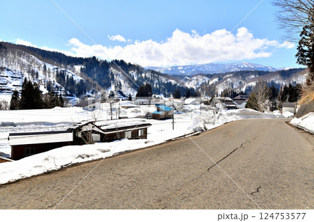 JR飯山線 横倉駅周辺の風景(長野県栄村)【2025.3】 124753577