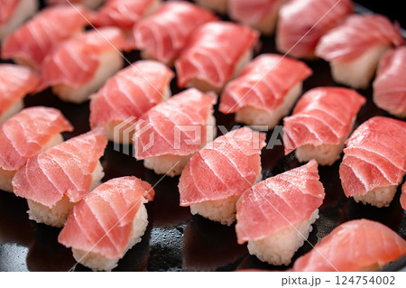 おいしい鮪の握り 124754002